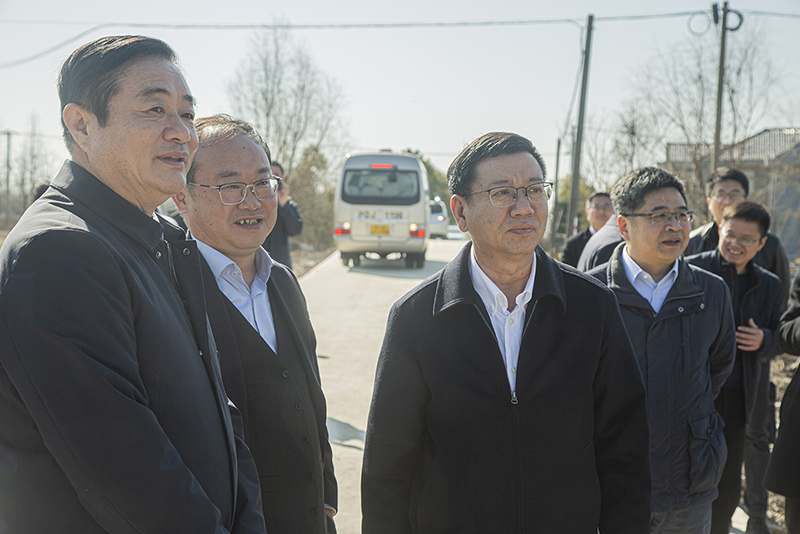 20210220金山區(qū)黨委書(shū)記胡衛(wèi)國(guó)來(lái)廓下豬場(chǎng)考察